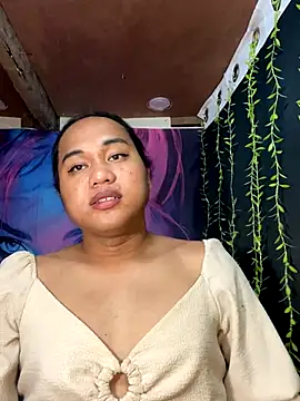 bettina love online show from December 3, 2025, 3:33 pm