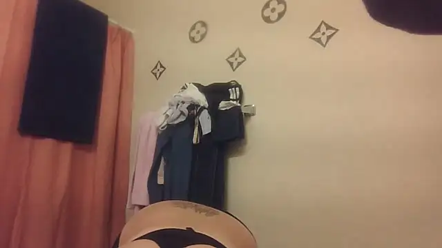 bootiebby online show from November 13, 2025, 9:35 am