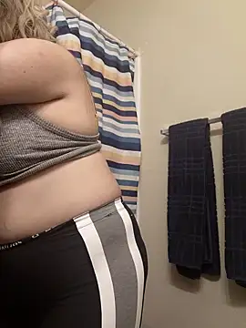 bootiebby online show from April 14, 2026, 10:31 am