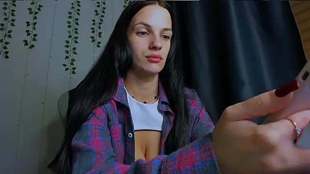 KarlaSim online show from October 16, 2025, 3:20 pm