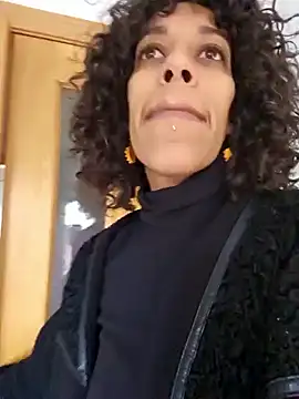 Snapshot of Goldenlace chatting on February 20, 2026, 1:02 pm Goldenlace online show from February 20, 2026, 1:02 pm