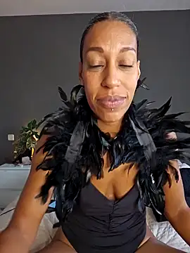 Snapshot of Goldenlace chatting on October 30, 2025, 1:31 pm Goldenlace online show from October 30, 2025, 1:31 pm