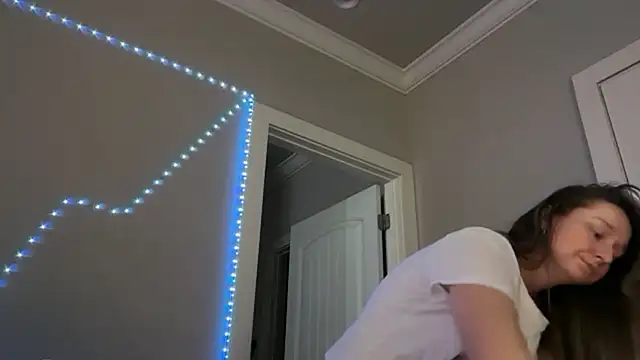 Vivian MayXxX online show from February 15, 2026, 8:19 pm