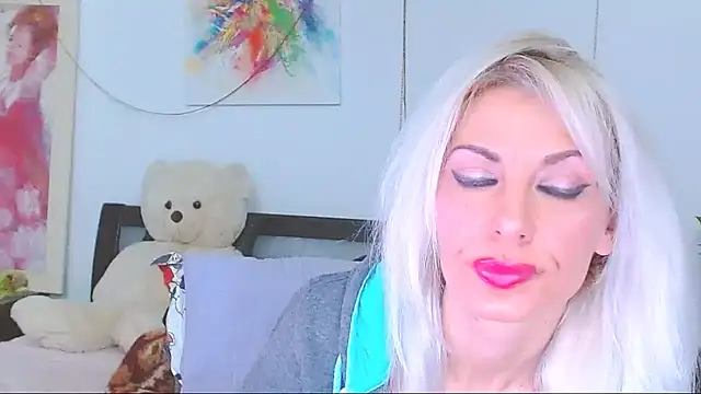 HoneyLara online show from February 24, 2026, 10:54 pm