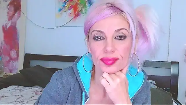 HoneyLara online show from March 6, 2025, 4:19 am