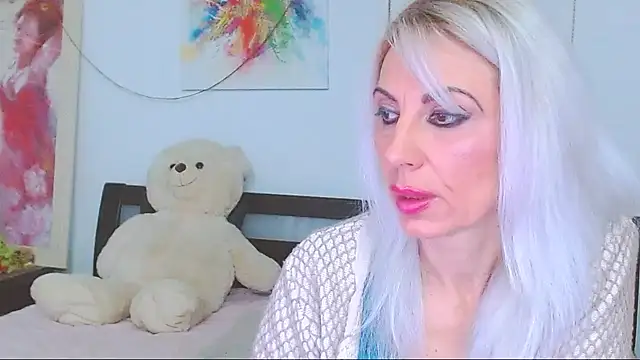 HoneyLara online show from February 14, 2026, 12:22 am