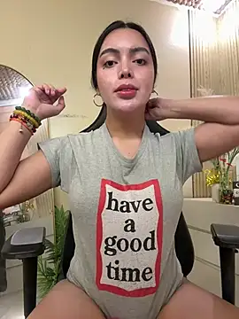 HotstuffCherrySummer online show from March 30, 2026, 11:11 am