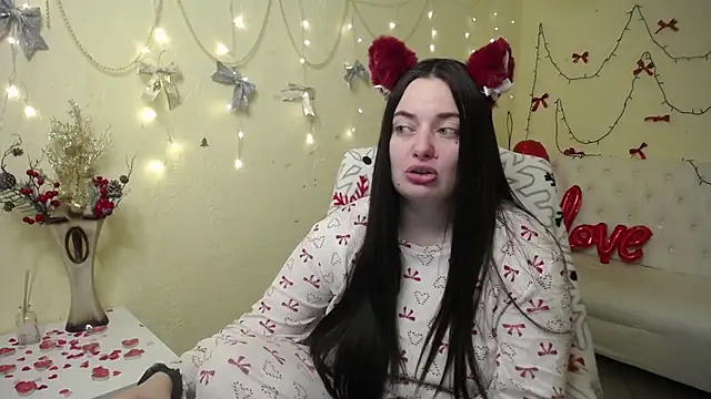 MilanaPrice online show from January 14, 2026, 6:44 pm