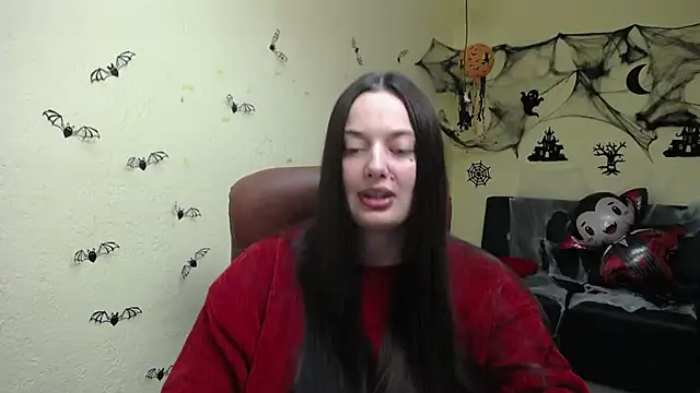 MilanaPrice online show from November 4, 2025, 6:33 pm