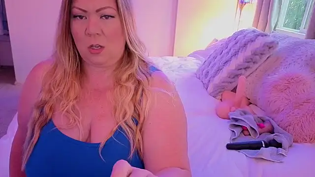 Snapshot of JESS_LOVES chatting on November 1, 2025, 4:01 pm JESS LOVES online show from November 1, 2025, 4:01 pm