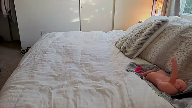 Snapshot of JESS_LOVES chatting on November 9, 2025, 4:11 pm JESS LOVES online show from November 9, 2025, 4:11 pm