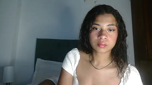 Snapshot of dark_enchantress_ chatting on September 18, 2025, 5:43 am dark enchantress online show from September 18, 2025, 5:43 am