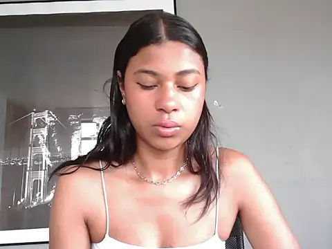 dark enchantress  online show from January 10, 2026, 4:24 pm