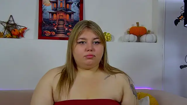 LillianKim online show from November 2, 2025, 6:40 am