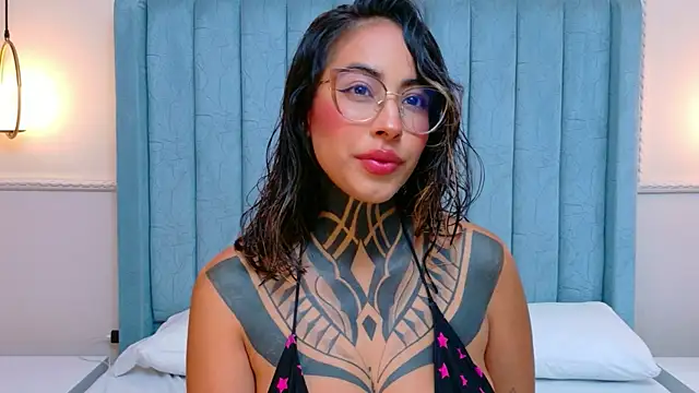 NicoleBlum online show from June 2, 2026, 7:47 pm