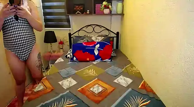 Snapshot of MissFoxylady chatting on January 18, 2025, 5:31 am MissFoxylady online show from January 18, 2025, 5:31 am