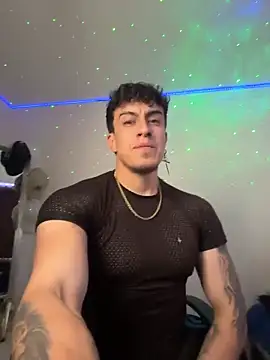 strongboy  online show from February 9, 2026, 9:13 pm
