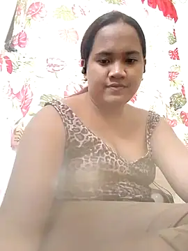 Sexiest quen online show from November 21, 2025, 6:23 am