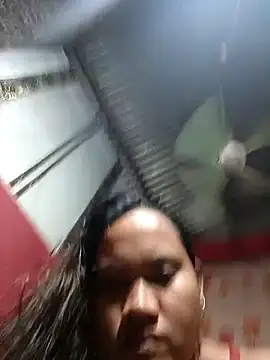 Sexiest quen online show from April 18, 2026, 10:06 am