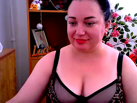 AmanaGi online show from November 23, 2025, 11:09 am