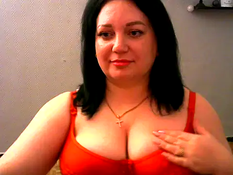 AmanaGi online show from February 5, 2025, 4:47 pm