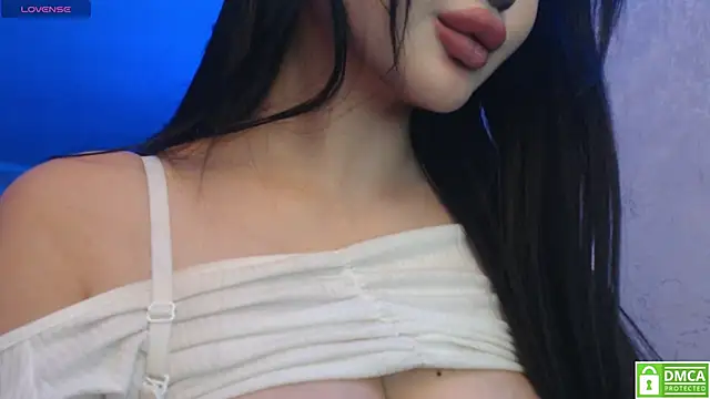 lunarose777 online show from December 26, 2024, 8:21 pm
