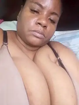 Snapshot of bigtitssxx chatting on May 20, 2026, 4:59 pm bigtitssxx online show from May 20, 2026, 4:59 pm