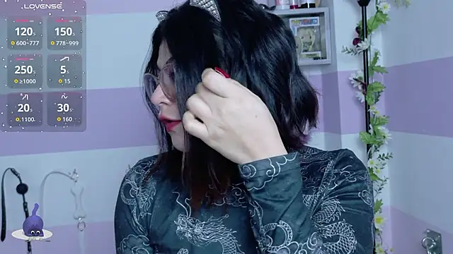 Snapshot of Catwhite_ chatting on February 20, 2026, 4:53 pm Catwhite online show from February 20, 2026, 4:53 pm