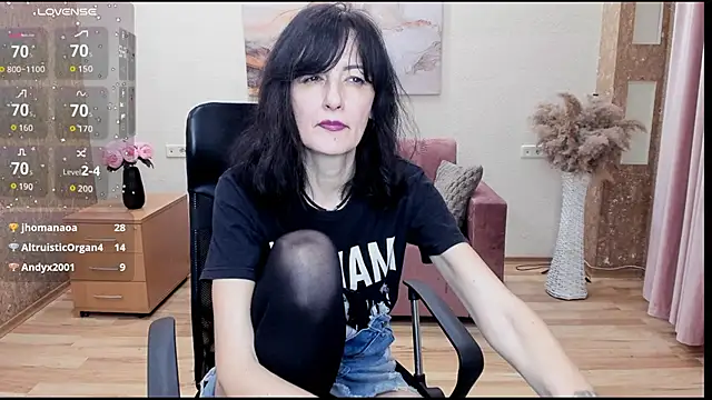 Dana Haliti online show from April 12, 2026, 5:49 pm