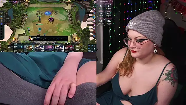 Snapshot of evamila chatting on November 21, 2025, 12:59 pm evamila online show from November 21, 2025, 12:59 pm