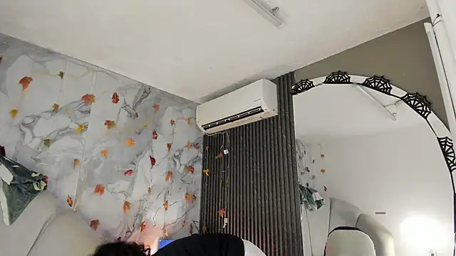 Snapshot of Katemoss70 chatting on October 30, 2025, 12:36 pm Katemoss70 online show from October 30, 2025, 12:36 pm