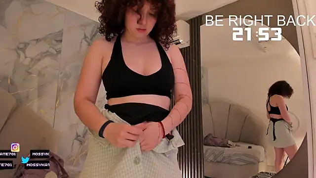 Snapshot of Katemoss70 chatting on October 18, 2025, 12:40 pm Katemoss70 online show from October 18, 2025, 12:40 pm