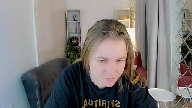 JadeSoft online show from November 1, 2025, 1:38 pm