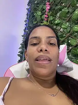 ArielleMillerr online show from February 18, 2025, 5:31 pm