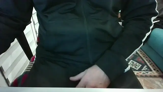 Snapshot of alessexxx24 chatting on October 7, 2025, 11:17 pm alessexxx24 online show from October 7, 2025, 11:17 pm