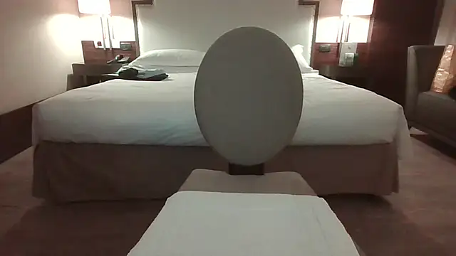 Snapshot of alessexxx24 chatting on February 6, 2025, 8:45 pm alessexxx24 online show from February 6, 2025, 8:45 pm