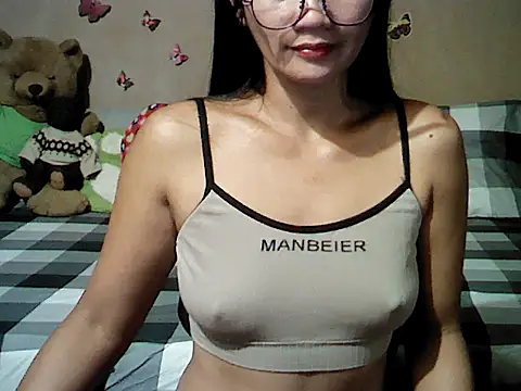 Mia Rein online show from February 5, 2026, 9:49 am