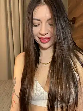 Snapshot of _realbeautyinside chatting on January 26, 2025, 3:47 pm realbeautyinside online show from January 26, 2025, 3:47 pm
