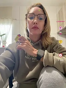 RAIRAsexy online show from July 29, 2026, 7:46 pm