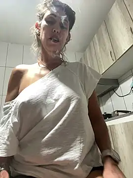 Snapshot of RAIRAsexy chatting on January 12, 2025, 4:31 am RAIRAsexy online show from January 12, 2025, 4:31 am