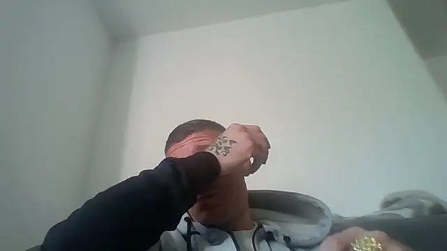 iamsex6969 online show from November 8, 2025, 12:52 pm