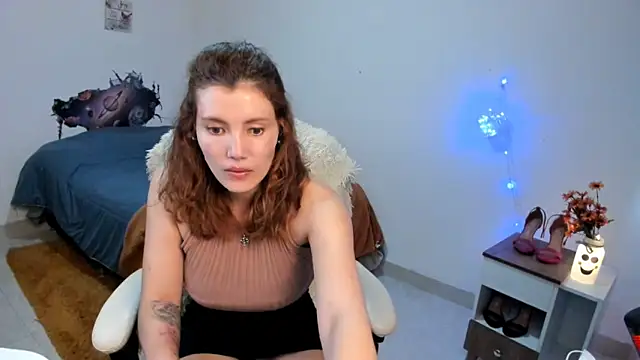 jrcamila online show from February 17, 2025, 9:54 pm