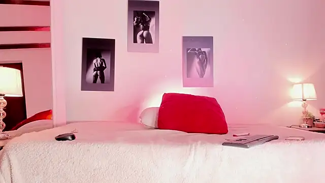 Snapshot of Alicee_Levine chatting on February 6, 2026, 10:06 pm Alicee Levine online show from February 6, 2026, 10:06 pm