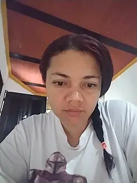 lovehot23 online show from October 1, 2025, 12:09 pm
