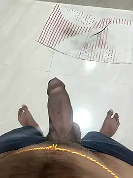 Snapshot of hOrnybOy_369 chatting on December 10, 2024, 7:11 pm hOrnybOy 369 online show from December 10, 2024, 7:11 pm