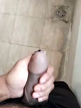 Snapshot of hOrnybOy_369 chatting on January 21, 2025, 12:18 pm hOrnybOy 369 online show from January 21, 2025, 12:18 pm