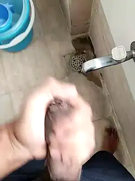 Snapshot of hOrnybOy_369 chatting on December 24, 2024, 10:11 am hOrnybOy 369 online show from December 24, 2024, 10:11 am