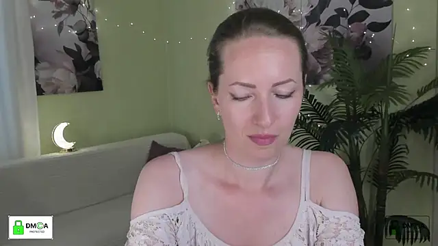 Queenymel online show from July 2, 2026, 2:12 pm