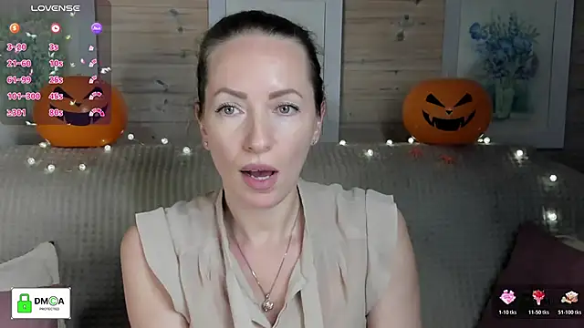 Queenymel online show from October 30, 2025, 3:42 pm