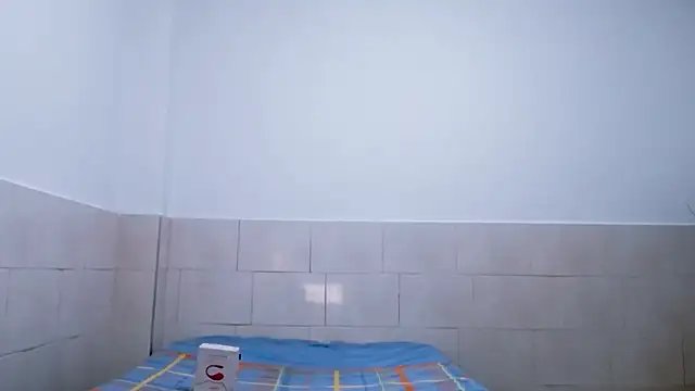 Cocain Atenea online show from April 5, 2026, 3:02 am